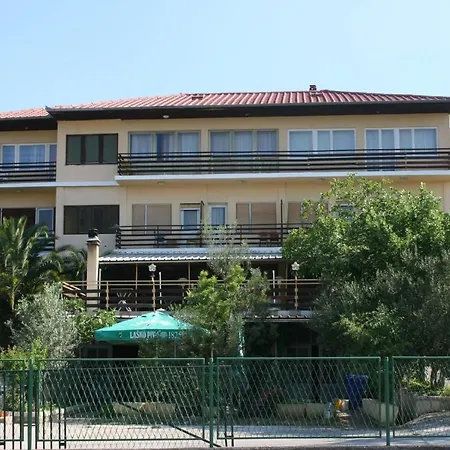 Affittacamere Family Starigrad 6637k